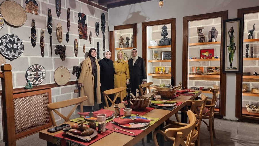 IIUM DER’den Kurucu Başkan Zeliha Sağlam’a Anlamlı Vefa Ziyareti